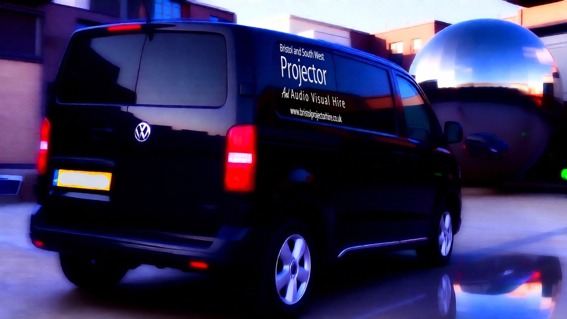 Screen on Unicol Stand